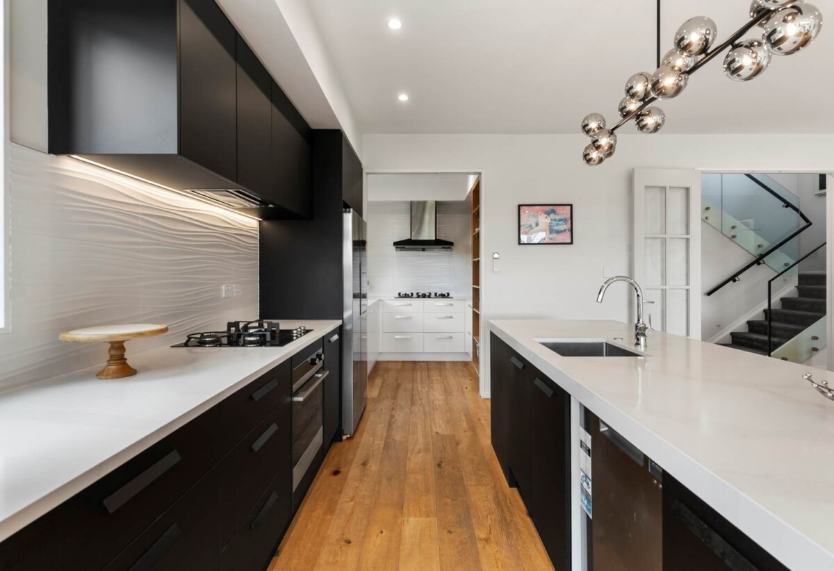 Built by Jalcon Homes, 318m2 luxury 5 beds 4 baths house on 752m2 section with Perfect Views, 0.8 km to Scott Point Primary School, 1.6 km to Hobsonville Point Secondary School, 40 Tai Crescent, Hobsonville, Auckland