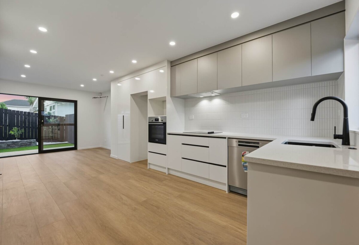 Brandnew freehold 3 beds 2.5 baths home with car park, 0.3 km to Sylvia Park School, Lot 3/2 Bean Place, Mt Wellington, Auckland