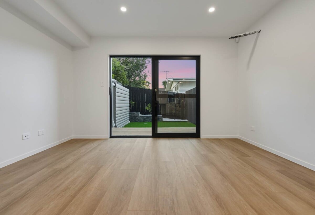 Brandnew freehold 2 beds 2.5 baths home with car park, walks to Sylvia Park Mall, 0.3 km to Sylvia Park School, Lot 5/2 Bean Place, Mt Wellington, Auckland