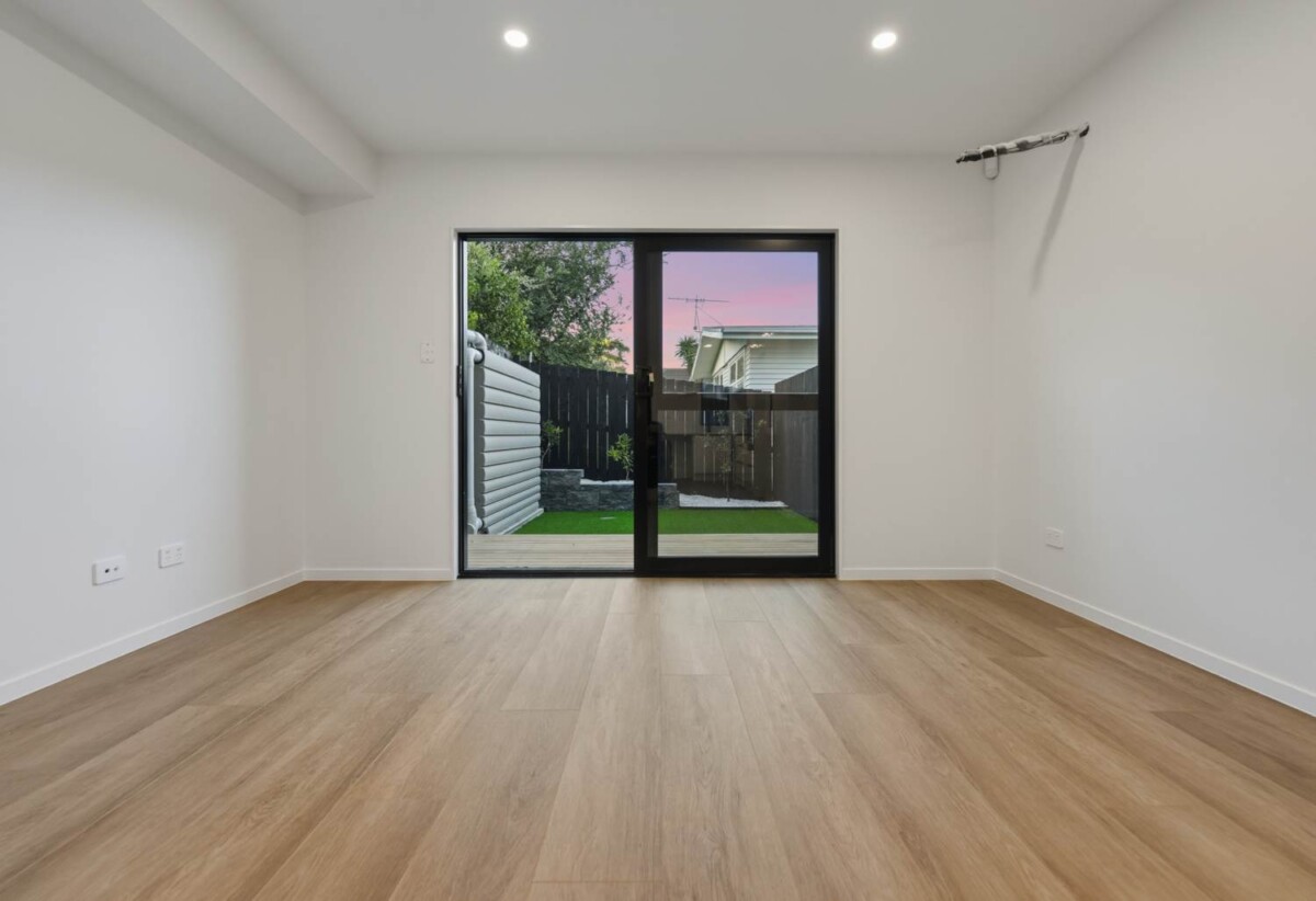 Brandnew freehold 2 bed or 3 beds home, walks to Sylvia Park Mall, 0.3 km to Sylvia Park School, 2 Bean Place, Mt Wellington, Auckland