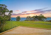 Wake up to breathtaking 180-degree sea views, brandnew freehold standalone 5 beds 4.5 baths house with double garage, Stamford 10-Year New Build Guarantee , bathrooms Underfloor heating , nearby coastal walkways, Wattle Downs Golf Club, 1.1 km to Reremoana Primary School, 114D Carnoustie Drive, Wattle Downs, Auckland