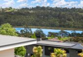 2 beds 1 bath home on 483m2 section, Minutes from Albany Mall, sports facilities, and the North Shore Golf Course, 0.5 km to Upper Harbour Primary School, 1.4 km to Albany Junior High School, 3.4 km to Albany Senior High School, 142A Kittiwake Drive, Albany, Auckland