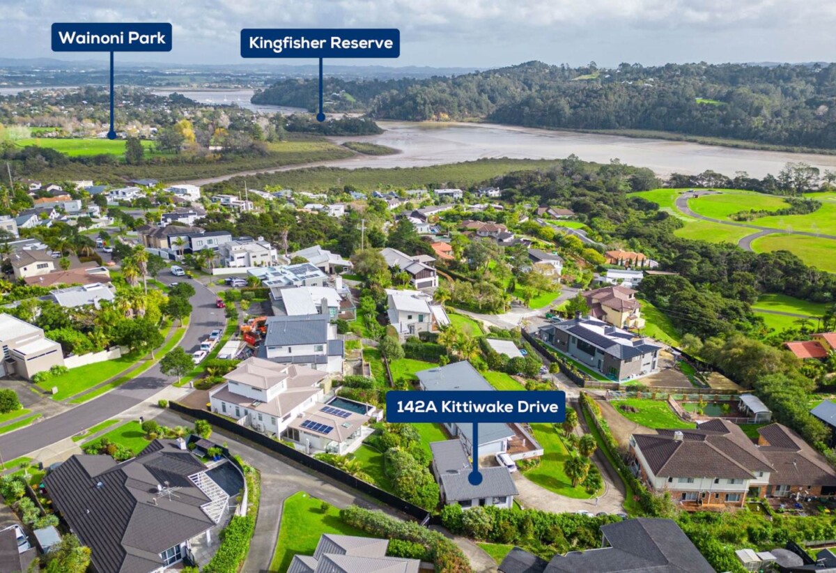 2 beds 1 bath home on 483m2 section, Minutes from Albany Mall, sports facilities, and the North Shore Golf Course, 0.5 km to Upper Harbour Primary School, 1.4 km to Albany Junior High School, 3.4 km to Albany Senior High School, 142A Kittiwake Drive, Albany, Auckland
