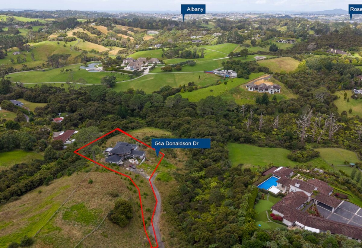 MORTGAGEE SALE, need to be completed, 643m2 luxury 5 beds 4.5 baths house on 7279m2 section, A rare chance to complete a high-end project, 1.5 km to Coatesville School, 3.7 km to Albany Senior High School, 4.1 km to Albany Junior High School, 54A Donaldson Drive, Coatesville, Auckland