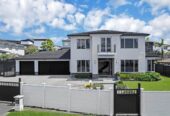 6 beds 3 baths house on 806m2 section, Botany Town Centre is just minutes away, 1 km to Botany Downs Secondary College, 1.7 km to Point View School, 19 Skye Road, East Tamaki Heights, Auckland