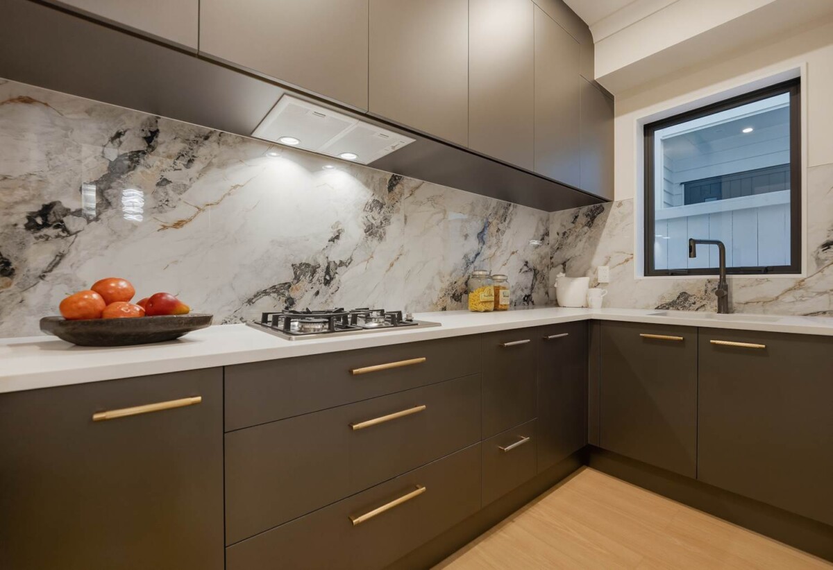 10-Year Master Build Guarantee, 3 LEGAL kitchens, 7 beds 5.5 baths house with 2 beds granny and double garage, 0.5 km to Te Uho o Te Nikau Primary School , 0.6 km to Ormiston Junior College, 0.7 km to Ormiston Senior College, 219B & 1/219B Murphys Road, Flat Bush, Auckland