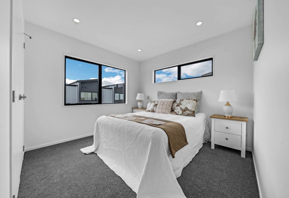3 beds 2.5 baths home with Reserve Views on 141m2 section, 0.6 km to Cosgrove School, 1.4 km to Papakura High School, 1.8 km to Papakura Intermediate, 4 Roku Place, Papakura, Auckland