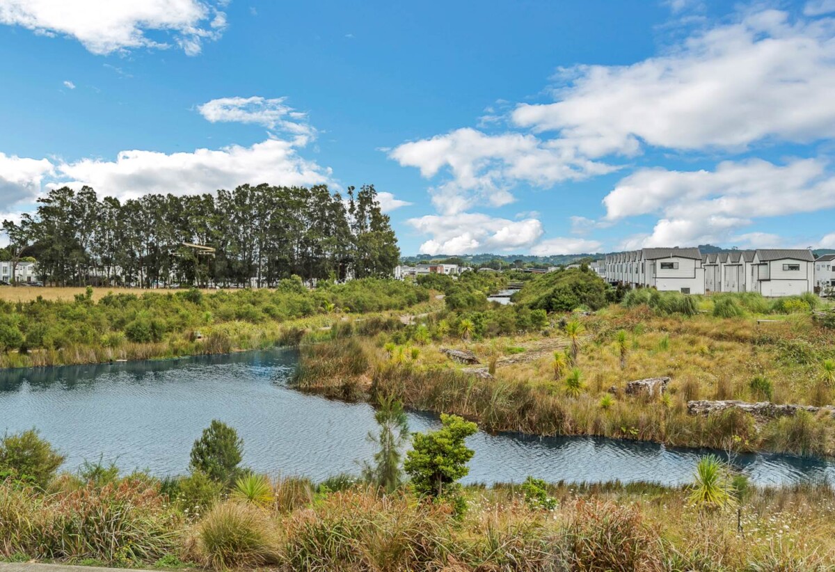 3 beds 2.5 baths home with Reserve Views on 141m2 section, 0.6 km to Cosgrove School, 1.4 km to Papakura High School, 1.8 km to Papakura Intermediate, 4 Roku Place, Papakura, Auckland