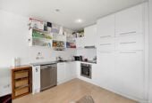 Auckland Girls’ Grammar School zone, 88m2 Leasehold 3 beds 2 baths 2 car parks apartment with Massive Seaview, 2.1 km to Auckland Girls’ Grammar School, 1308/18 Beach Road, City Centre, Auckland