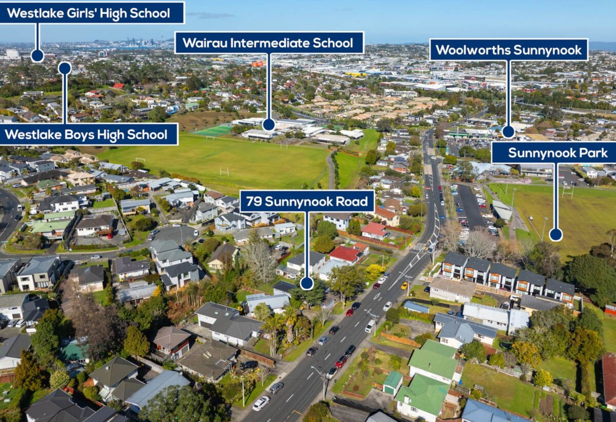 Double Westlake school Zone, 4 beds 2 baths house with granny on 675m2 section, walks to Sunnynook Park, Woolworths supermarket, 0.5 km to Sunnynook School, 79 Sunnynook Road, Forrest Hill, Auckland