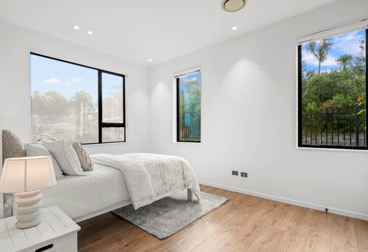 681m2 luxury 5 beds 6 baths house with 2 office and a indoor pool on 4015m2 section, 2.1 km to Albany Senior High School, 2.9 km to Albany School, 4.2 km to Albany Junior High School, 237 Lonely Track Road, Albany, Auckland