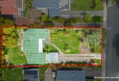Coastal 4 beds 2 baths house on 1012m2 section, close to Orewa beach, cafés, shops and schools, 1.5 km to Orewa Beach School, 2.8 km to Orewa College, 22 Otanerua Road, Hatfields Beach, Auckland