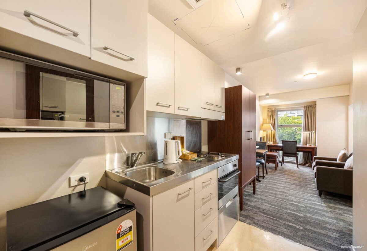 Auckland Girls’ Grammar School zone, 30m2 Freehold 1 bed 1 bath apartment, A well-managed hotel style apartment, Full furniture package is included, 209/188 Hobson Street, City Centre, Auckland