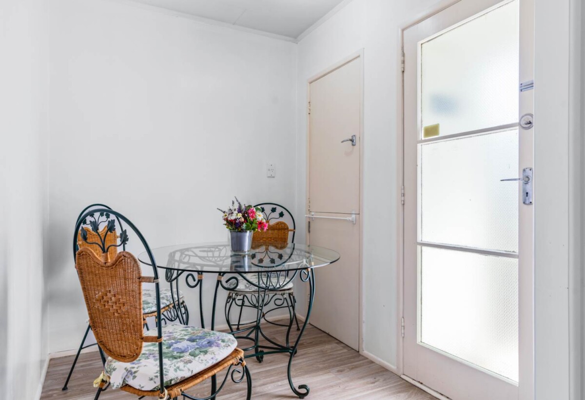 Brick and tile 3 beds 2 baths home, 1 Bathroom and utility room ground floor, 0.8km to Owairoa School, 1 km to Howick College, 1.2 km to Howick Intermediate, 2/2B Yeoman Place, Howick, Auckland