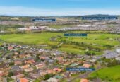 Brick and tile 4 beds 2 baths house with double garage on 495m2 section, 0.9 km to Tangaroa College and Chapel Downs School, 1.5 km to Sancta Maria College, 42 Farmdale Court, Flat Bush, Auckland