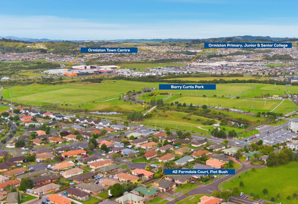 Brick and tile 4 beds 2 baths house with double garage on 495m2 section, 0.9 km to Tangaroa College and Chapel Downs School, 1.5 km to Sancta Maria College, 42 Farmdale Court, Flat Bush, Auckland