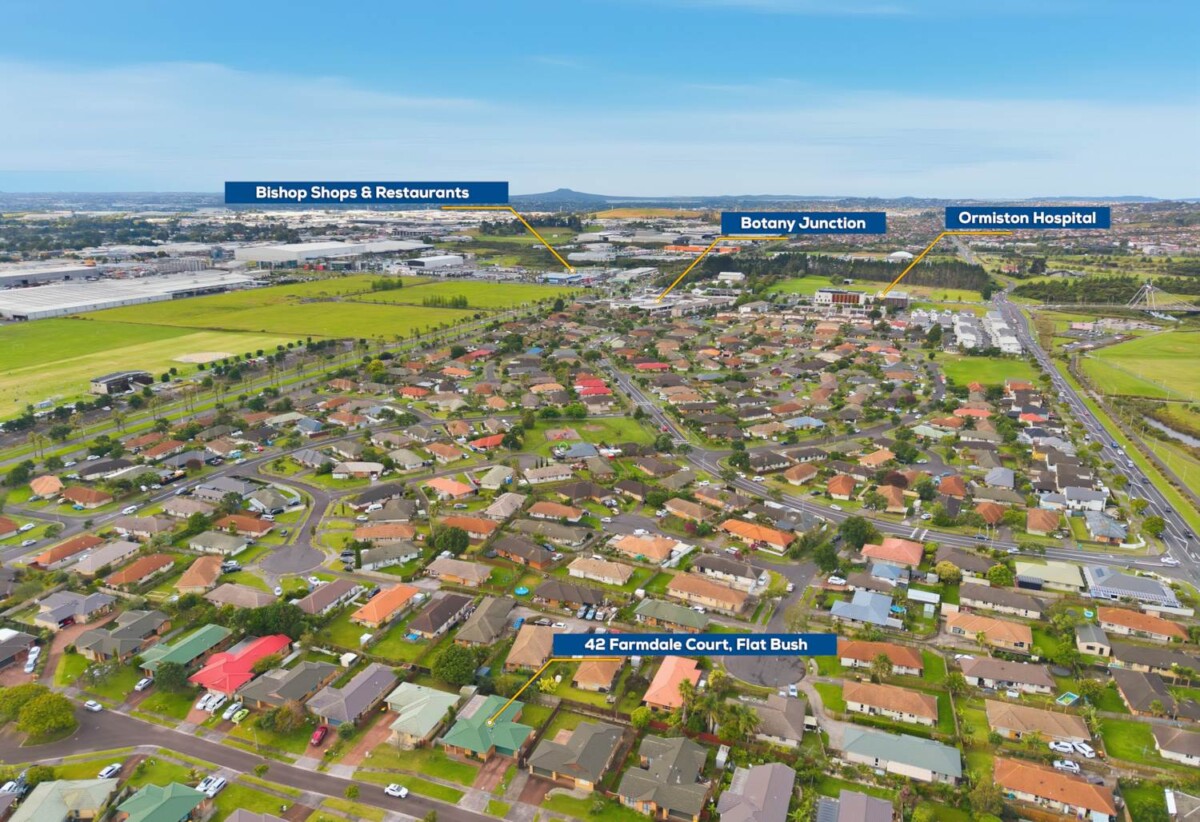 Brick and tile 4 beds 2 baths house with double garage on 495m2 section, 0.9 km to Tangaroa College and Chapel Downs School, 1.5 km to Sancta Maria College, 42 Farmdale Court, Flat Bush, Auckland