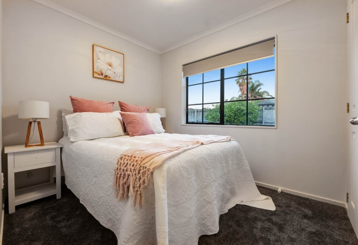 Brick and tile 4 beds 2 baths house with double garage on 495m2 section, 0.9 km to Tangaroa College and Chapel Downs School, 1.5 km to Sancta Maria College, 42 Farmdale Court, Flat Bush, Auckland