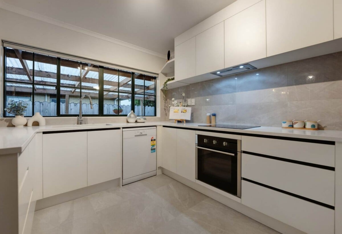 Brick and tile 4 beds 2 baths house with double garage on 495m2 section, 0.9 km to Tangaroa College and Chapel Downs School, 1.5 km to Sancta Maria College, 42 Farmdale Court, Flat Bush, Auckland