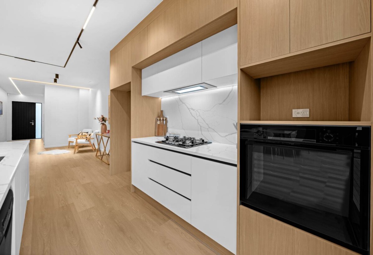 Move-in ready, 10-Year Builder Warranty, brandnew standalone 4 beds 2.5 baths home with garage, on 164m2 section, 0.3 km to Sunny Hills School, 0.9 km to Farm Cove Intermediate, 1.5 km to Pakuranga College, Lot 3, 1 Imatra Place, Sunnyhills, Auckland