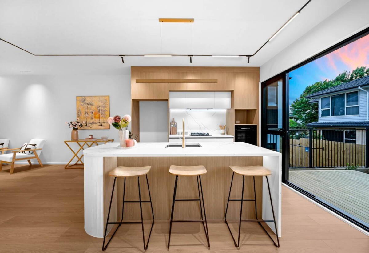 Move-in ready, 10-Year Builder Warranty, brandnew standalone 4 beds 2.5 baths home with garage, on 164m2 section, 0.3 km to Sunny Hills School, 0.9 km to Farm Cove Intermediate, 1.5 km to Pakuranga College, Lot 3, 1 Imatra Place, Sunnyhills, Auckland