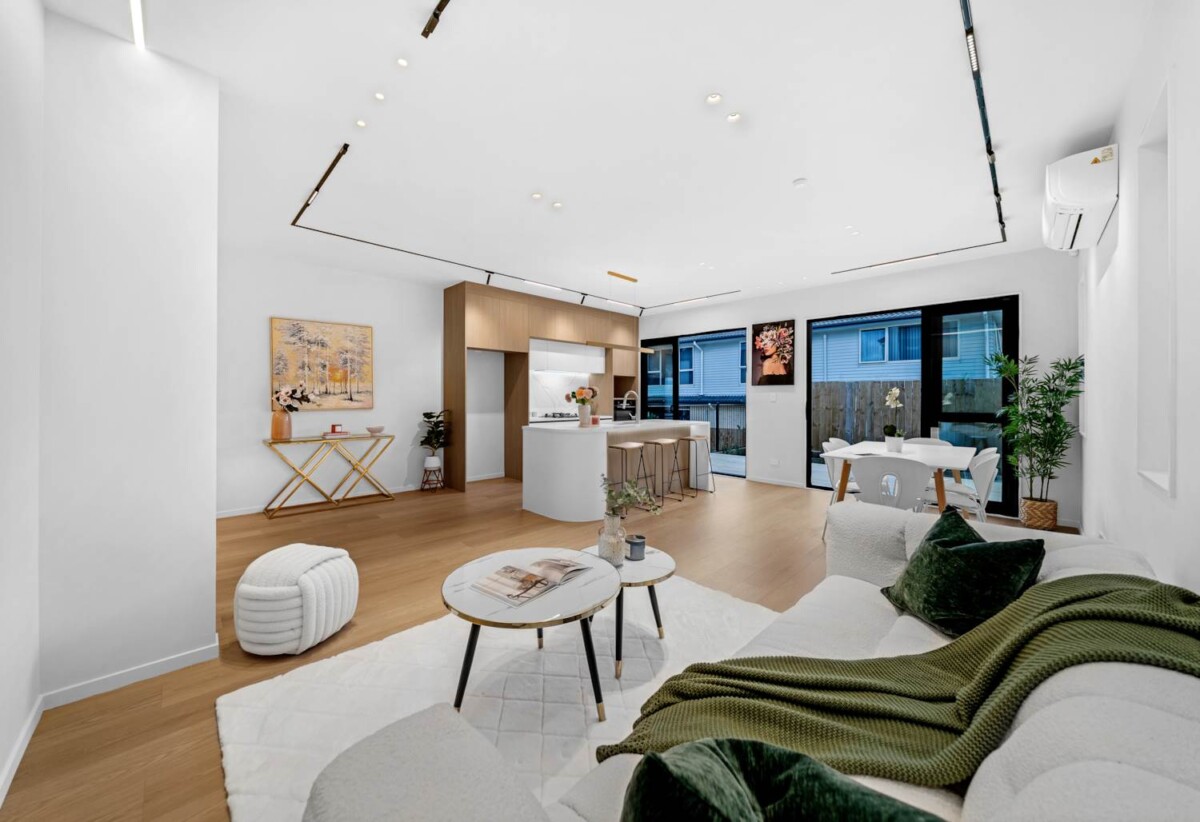 Move-in ready, 10-Year Builder Warranty, brandnew standalone 4 beds 2.5 baths home with garage, on 164m2 section, 0.3 km to Sunny Hills School, 0.9 km to Farm Cove Intermediate, 1.5 km to Pakuranga College, Lot 3, 1 Imatra Place, Sunnyhills, Auckland
