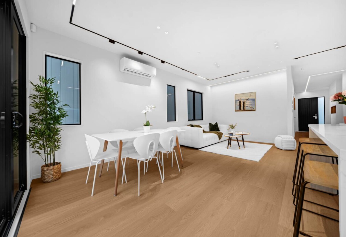 Move-in ready, 10-Year Builder Warranty, brandnew standalone 4 beds 2.5 baths home with garage, on 164m2 section, 0.3 km to Sunny Hills School, 0.9 km to Farm Cove Intermediate, 1.5 km to Pakuranga College, Lot 3, 1 Imatra Place, Sunnyhills, Auckland