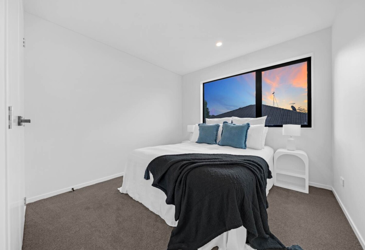 Move-in ready, 10-Year Builder Warranty, brandnew standalone 4 beds 2.5 baths home with garage, on 164m2 section, 0.3 km to Sunny Hills School, 0.9 km to Farm Cove Intermediate, 1.5 km to Pakuranga College, Lot 3, 1 Imatra Place, Sunnyhills, Auckland
