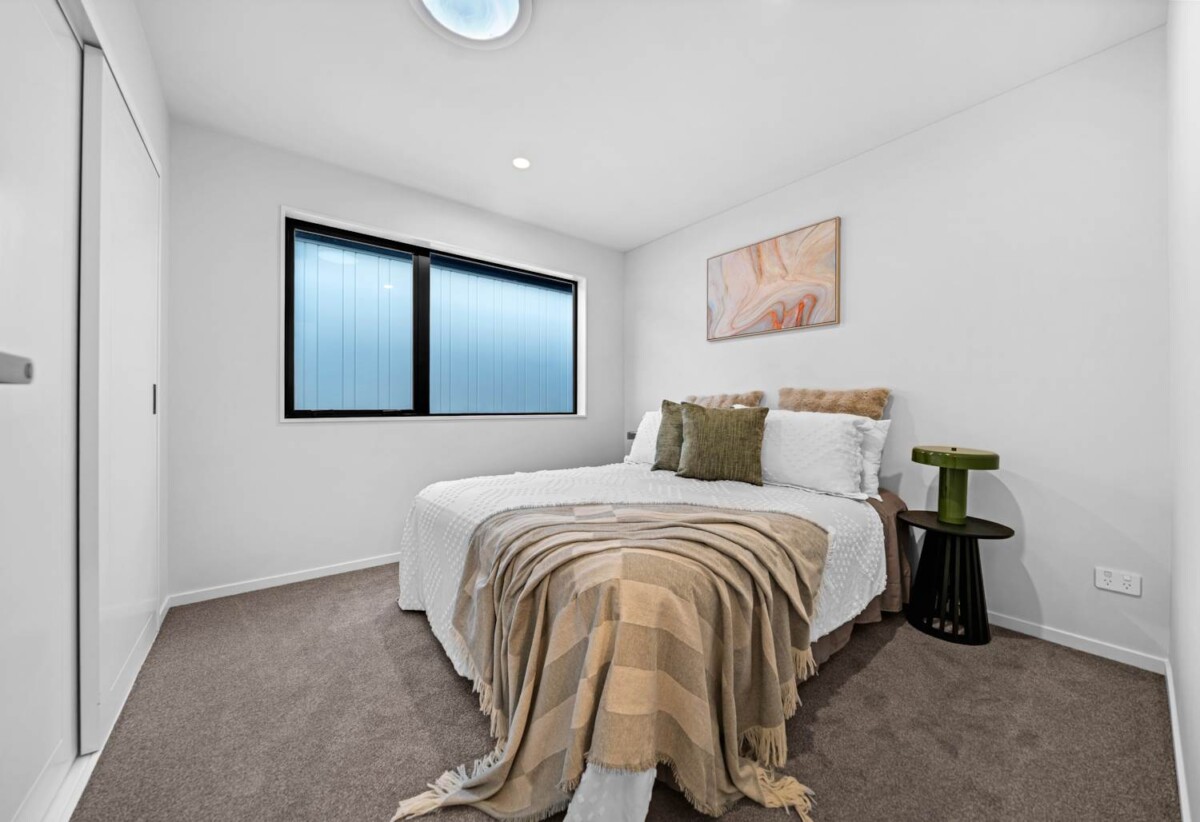 Move-in ready, 10-Year Builder Warranty, brandnew standalone 4 beds 2.5 baths home with garage, on 164m2 section, 0.3 km to Sunny Hills School, 0.9 km to Farm Cove Intermediate, 1.5 km to Pakuranga College, Lot 3, 1 Imatra Place, Sunnyhills, Auckland