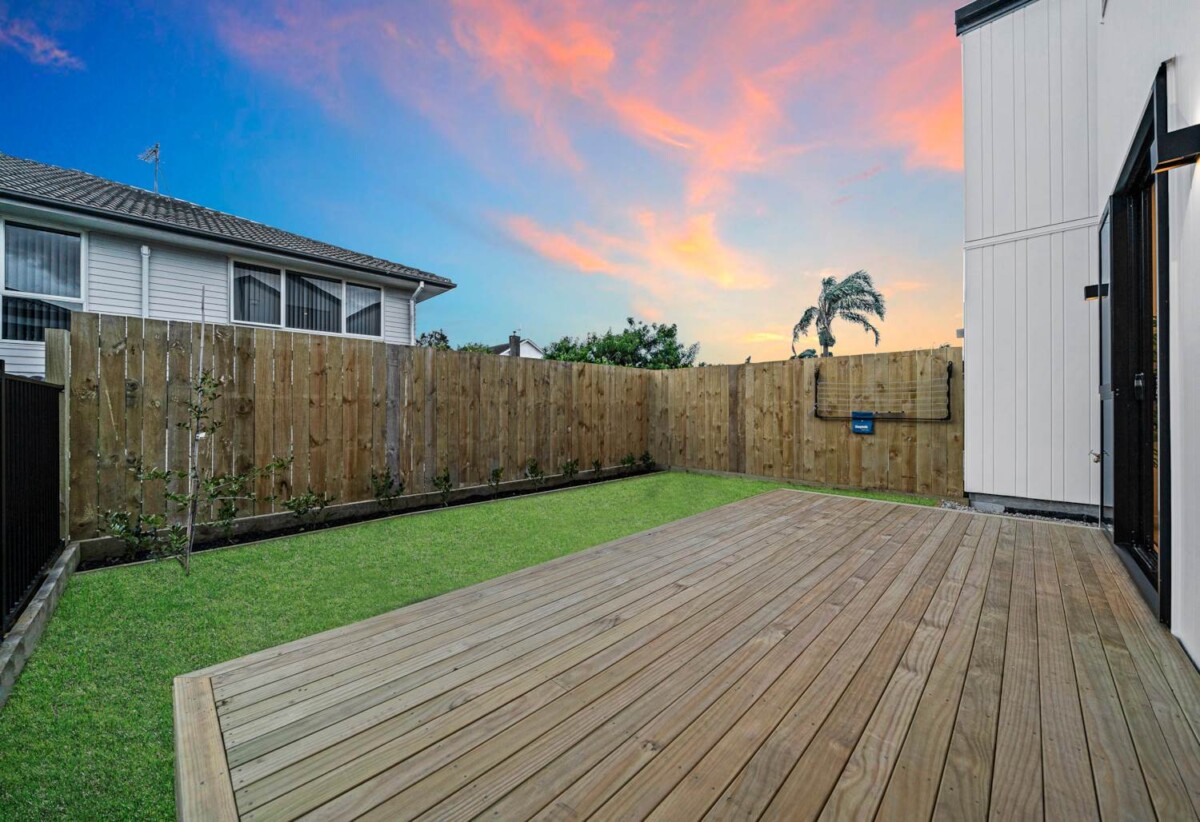 Move-in ready, 10-Year Builder Warranty, brandnew standalone 4 beds 2.5 baths home with garage, on 164m2 section, 0.3 km to Sunny Hills School, 0.9 km to Farm Cove Intermediate, 1.5 km to Pakuranga College, Lot 3, 1 Imatra Place, Sunnyhills, Auckland