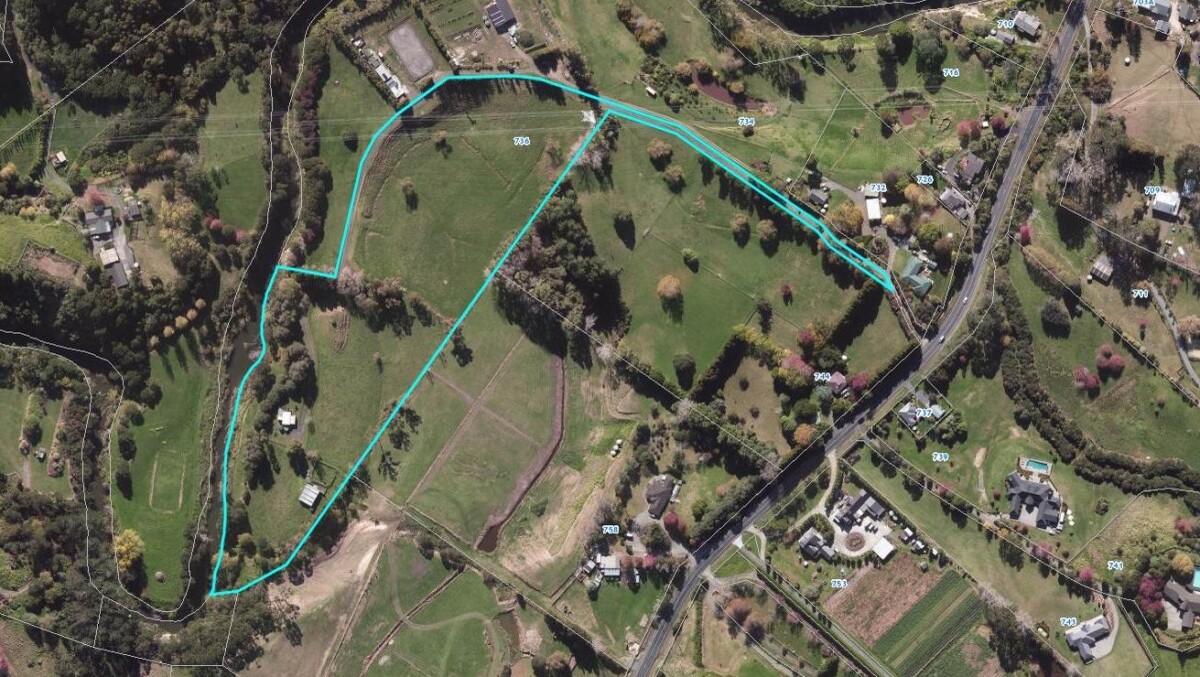 Zoned for countryside living, Build your dream, 4.4404ha section with 1 bed + 1 big office room 1 bed cottage, minutes to Coatesville village and only a short drive to Albany, 1.7 km to Riverhead School, 736 Coatesville Riverhead Highway, Riverhead, Auckland