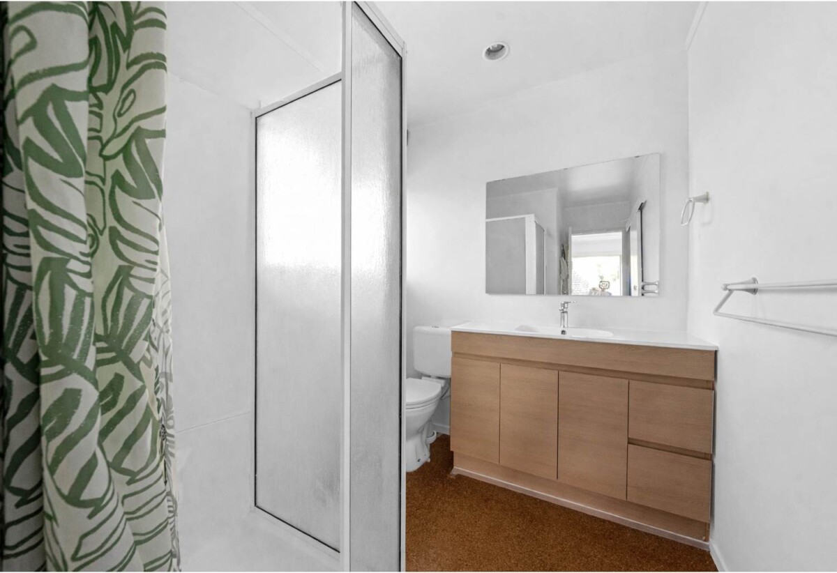 Once in 24 years, Macleans, 885m² with Services, Two Dwellings (5 beds 2 baths main house + 2 beds 1 bath second dwelling), 0.1 km to Macleans Primary School, 0.6 km to Bucklands Beach Intermediate, 0.7 km to Macleans College, 70 Priestley Drive, Bucklands Beach, Auckland