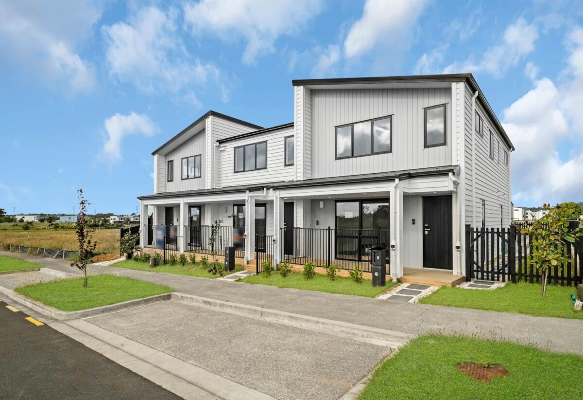 Master Build Guarantee,115m2 brandnew freehold 2 beds + 1 big study room 1.5 baths home with 2 car parks, close to schools, shops, motorway access, 0.1 km to Ngakoroa School, 6 Harikoa Way, Karaka, Auckland