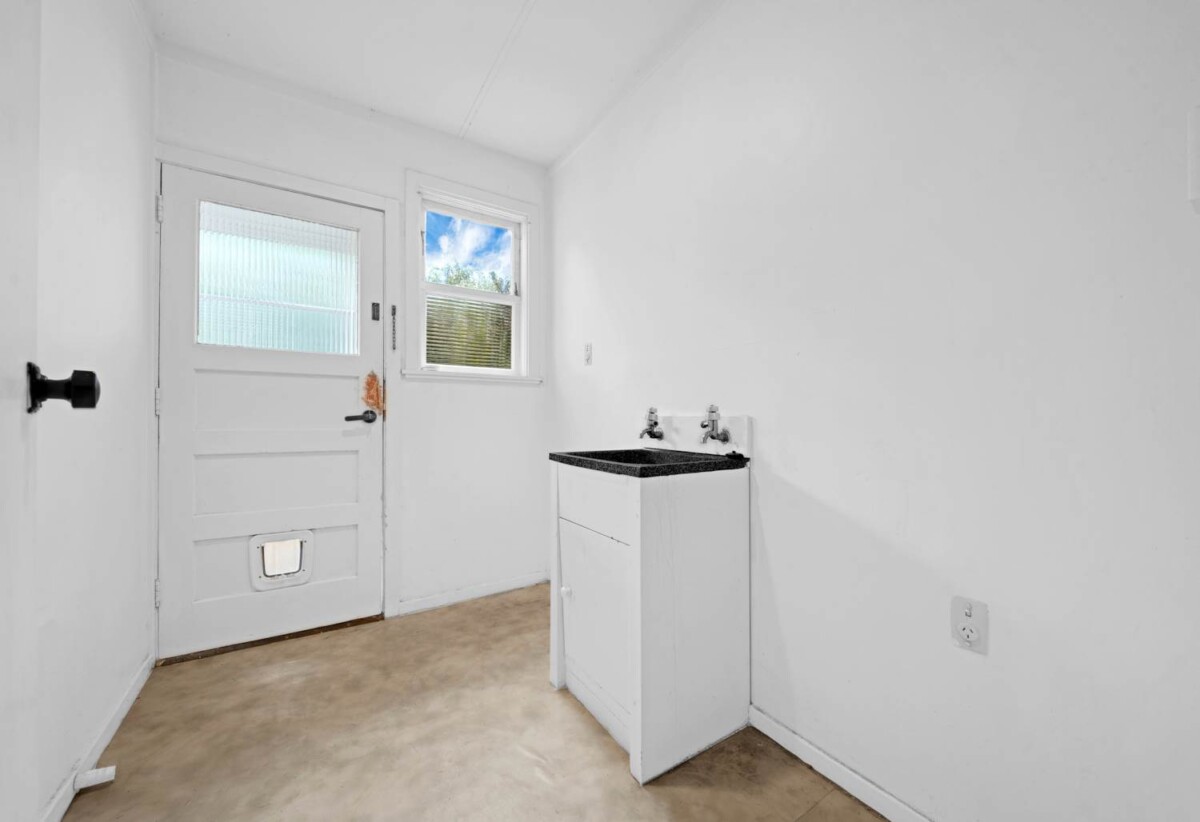 3 beds house on 693m2 section, THAB zone, with RC approved for 4 standalone home, 0.2 km to Wesley Intermediate and Wesley Primary School, 1.9 km to Mt Albert Grammar School, 2 Galbraith Street, Mt Roskill, Auckland