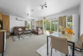 Brick and tile 2 beds 1 bath home, close to schools, Half Moon Bay ferry terminal, shopping centre, 0.2 km to Pakuranga College, 0.6 km to Wakaaranga School, 0.8 km to Farm Cove Intermediate, 1/162 Pigeon Mountain Road, Half Moon Bay, Auckland