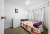 Brick and tile 2 beds 1 bath home, close to schools, Half Moon Bay ferry terminal, shopping centre, 0.2 km to Pakuranga College, 0.6 km to Wakaaranga School, 0.8 km to Farm Cove Intermediate, 1/162 Pigeon Mountain Road, Half Moon Bay, Auckland