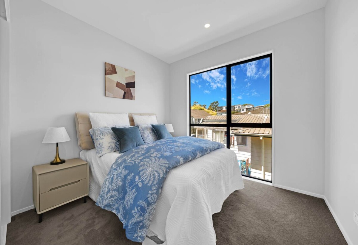179m2 brandnew standalone 5 beds 3 baths house with 2 car parks, deck and backyard, walks to Highland Park Shopping Centre, Pak’n Save, 0.7 km to Pakuranga College, 0.9 km to Howick Primary School, 1 km to Howick Intermediate, 30D Tomintoul Place, Highland Park, Auckland