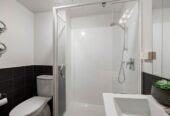 Auckland Grammar and Auckland Girls’ Grammar School zone, 36 m2 freehold Corner Penthouse 2 beds 1 bath apartment in Uni Precinct, 1603/96 Symonds Street, Grafton, Auckland