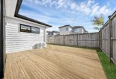 5 beds 3 baths house with double garage on 373m2 section, close to shops, school, motorway access, 0.5 km to Hingaia Peninsula School, 1.7 km to Rosehill Intermediate, 1.8 km to Rosehill College, 8 Lusitano Drive, Karaka, Auckland
