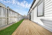 5 beds 3 baths house with double garage on 373m2 section, close to shops, school, motorway access, 0.5 km to Hingaia Peninsula School, 1.7 km to Rosehill Intermediate, 1.8 km to Rosehill College, 8 Lusitano Drive, Karaka, Auckland