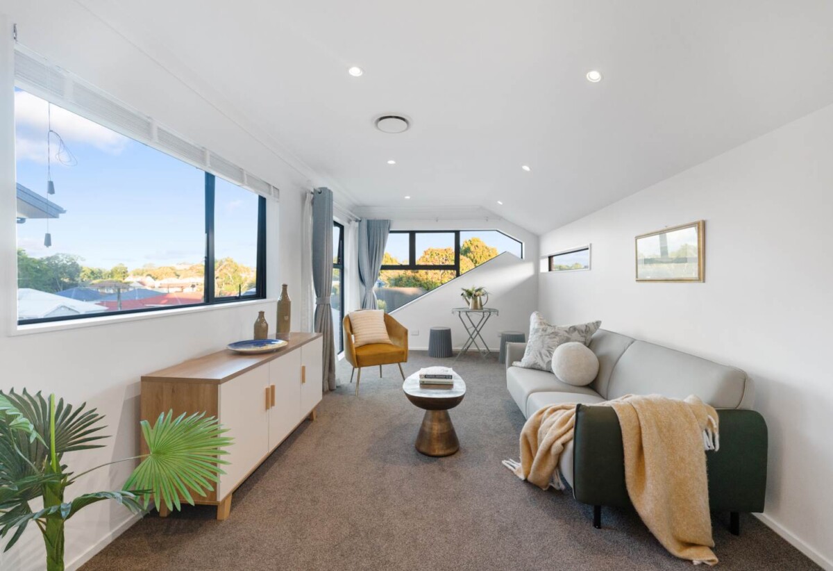 Double Grammar school zone, Brick and tile 5 beds 5.5 baths house with double garage on 412m2 section, 0.4 km to Auckland Normal Intermediate, 1 km to Epsom Girls’ Grammar School, 1.6 km to Auckland Grammar, 104B Ranfurly Road, Epsom, Auckland