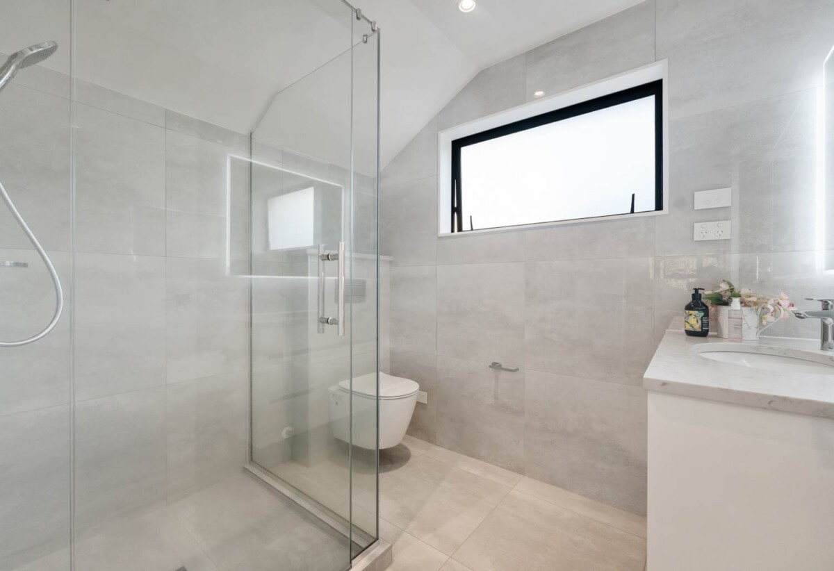Double Grammar school zone, Brick and tile 5 beds 5.5 baths house with double garage on 412m2 section, 0.4 km to Auckland Normal Intermediate, 1 km to Epsom Girls’ Grammar School, 1.6 km to Auckland Grammar, 104B Ranfurly Road, Epsom, Auckland