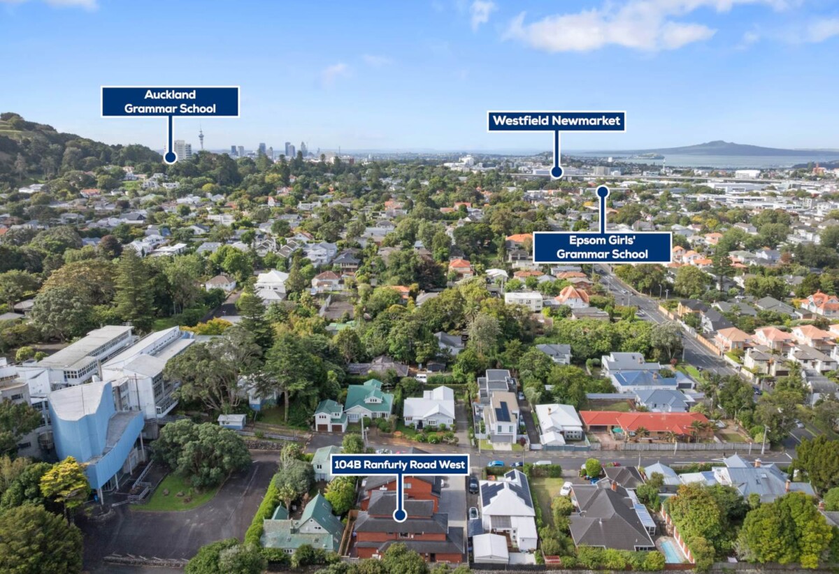 Double Grammar school zone, Brick and tile 5 beds 5.5 baths house with double garage on 412m2 section, 0.4 km to Auckland Normal Intermediate, 1 km to Epsom Girls’ Grammar School, 1.6 km to Auckland Grammar, 104B Ranfurly Road, Epsom, Auckland