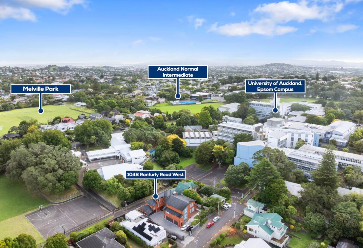 Double Grammar school zone, Brick and tile 5 beds 5.5 baths house with double garage on 412m2 section, 0.4 km to Auckland Normal Intermediate, 1 km to Epsom Girls’ Grammar School, 1.6 km to Auckland Grammar, 104B Ranfurly Road, Epsom, Auckland