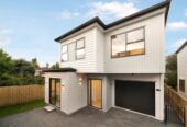 Brandnew standalone 4 beds 3.5 baths home with garage on 213m2 section, close to the train station, New Lynn shopping mall, 0.6 km to Arahoe School, 1.2 km to Green Bay High School, 1.5 km to Glen Eden Intermediate, 141D Seabrook Avenue, New Lynn, Auckland