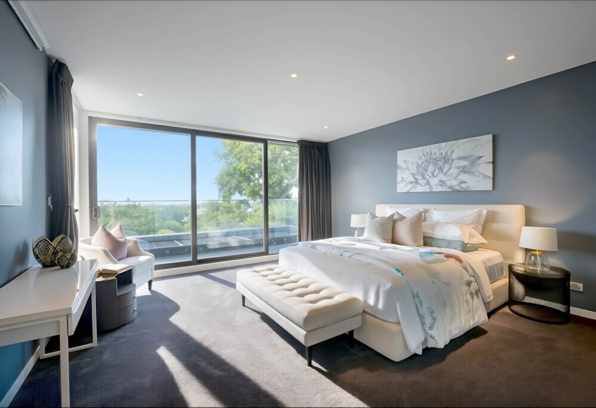 Double Grammar school zone, Ignore CV, MUST SELL, 500m² luxury 6 beds 6 baths house with double garage on 602m2 section, 0.5 km to Remuera School, 2.2 km to Epsom Girls’ Grammar School, 3.1 km to Auckland Grammar, 20C Orakei Road, Remuera, Auckland