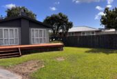 3 beds house with garage on 754m2 section, 0.3 km to Edgewater College, 1 km to Anchorage Park School, 1.2 km to Pakuranga Intermediate, 1.3 km to Riverhills School, 98 Edgewater Drive, Pakuranga, Auckland