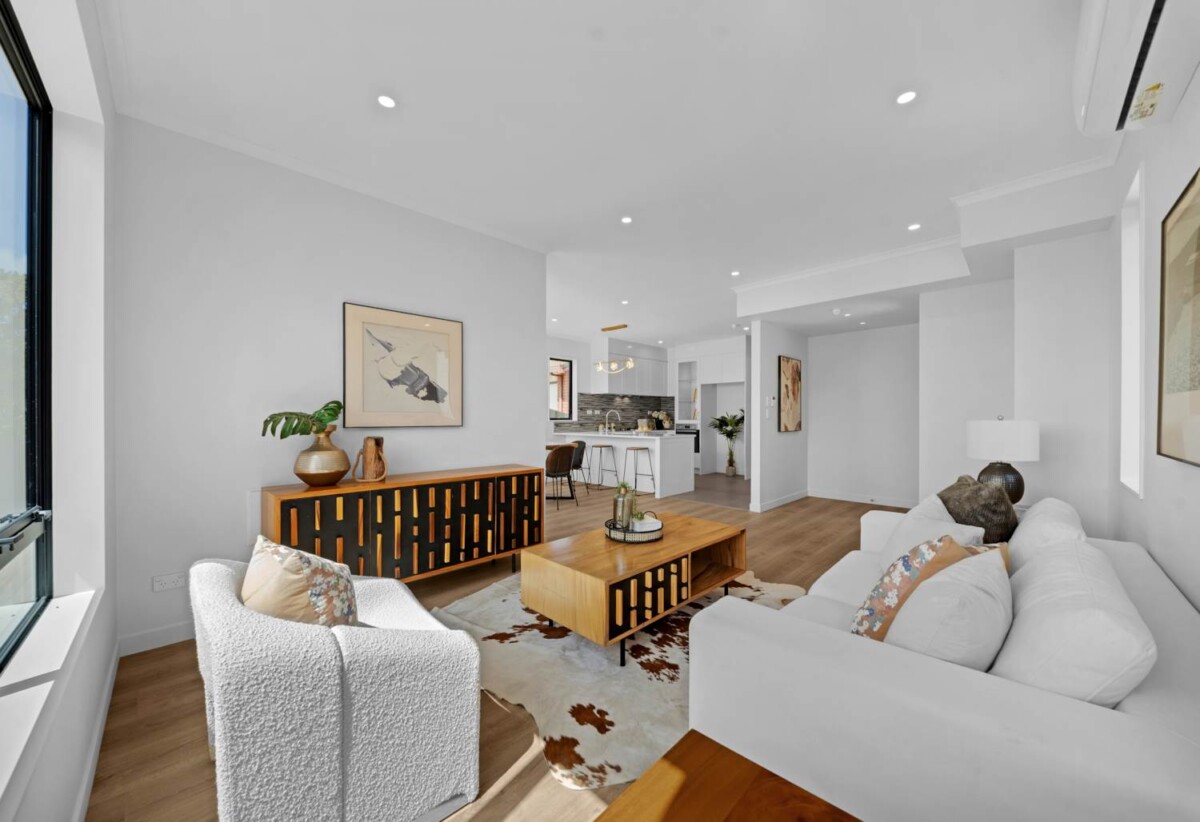 10 Year Master Build Guarantee, Brandnew standalone 3 beds 2.5 baths home with garage, 0.4 km to Macleans Primary School, 0.9 km to Howick Intermediate, 1.4 km to Pakuranga College, Lot 1/110 Hutchinsons Road, Bucklands Beach, Auckland