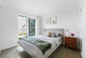 5 beds + office 4.5 baths house with double garage on 442m2 section, 0.9 km to Royal Oak School, 1.6 km to Royal Oak Intermediate School, 1.9 km to Onehunga High School, 41D Liverpool Street, Epsom, Auckland