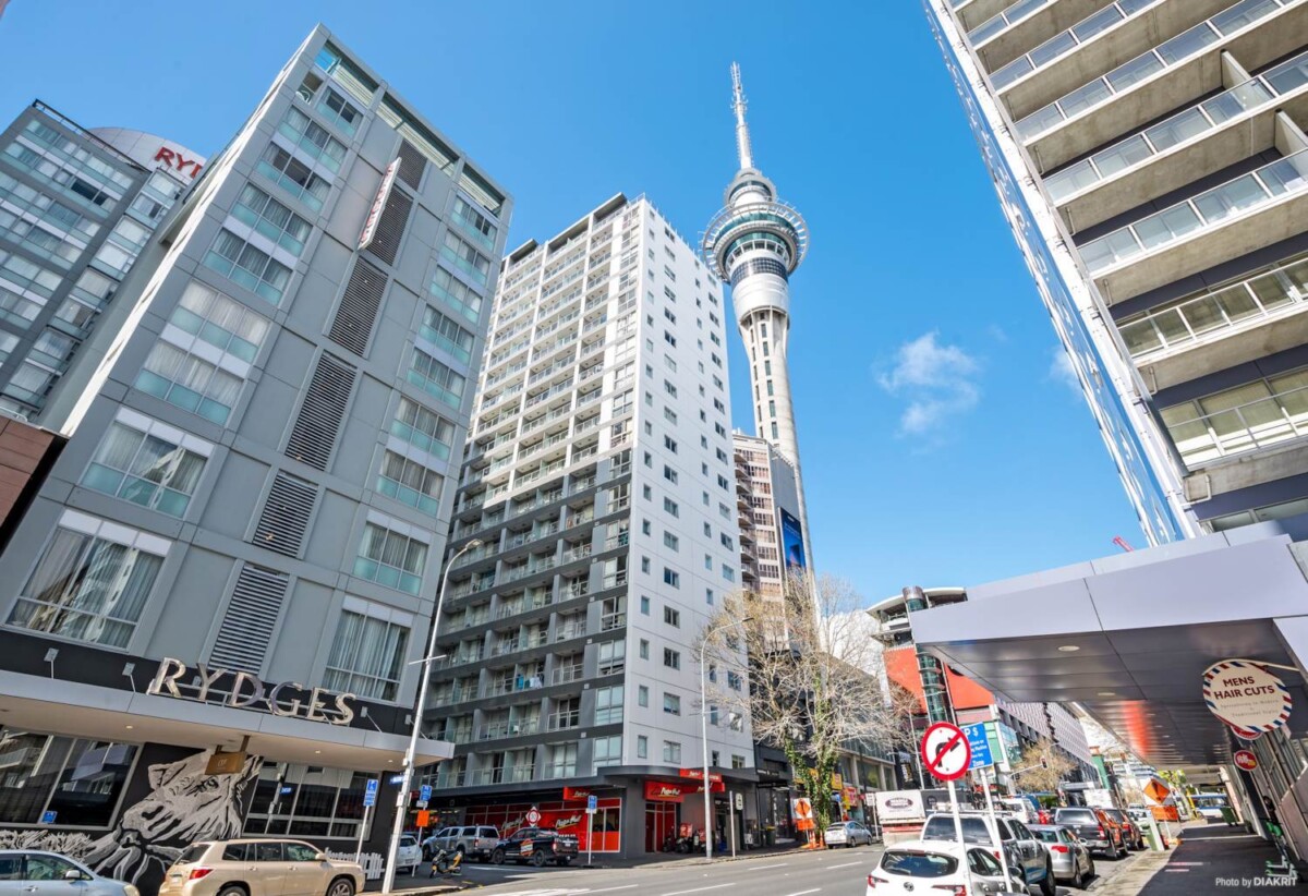 Auckland Girls’ Grammar School zone, 37m2 freehold 2 beds 1 bath apartment by SkyTower, 1.3 km to Auckland Girls’ Grammar School, 13B/34 Kingston Street, City Centre, Auckland